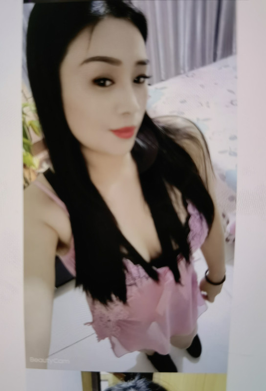 朝阳潘家园服务系大胸妹子